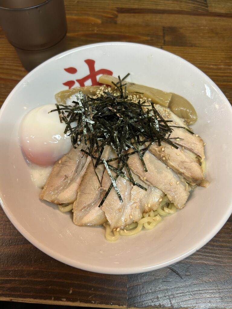 油そば
油のおかげでお肌もつるつる